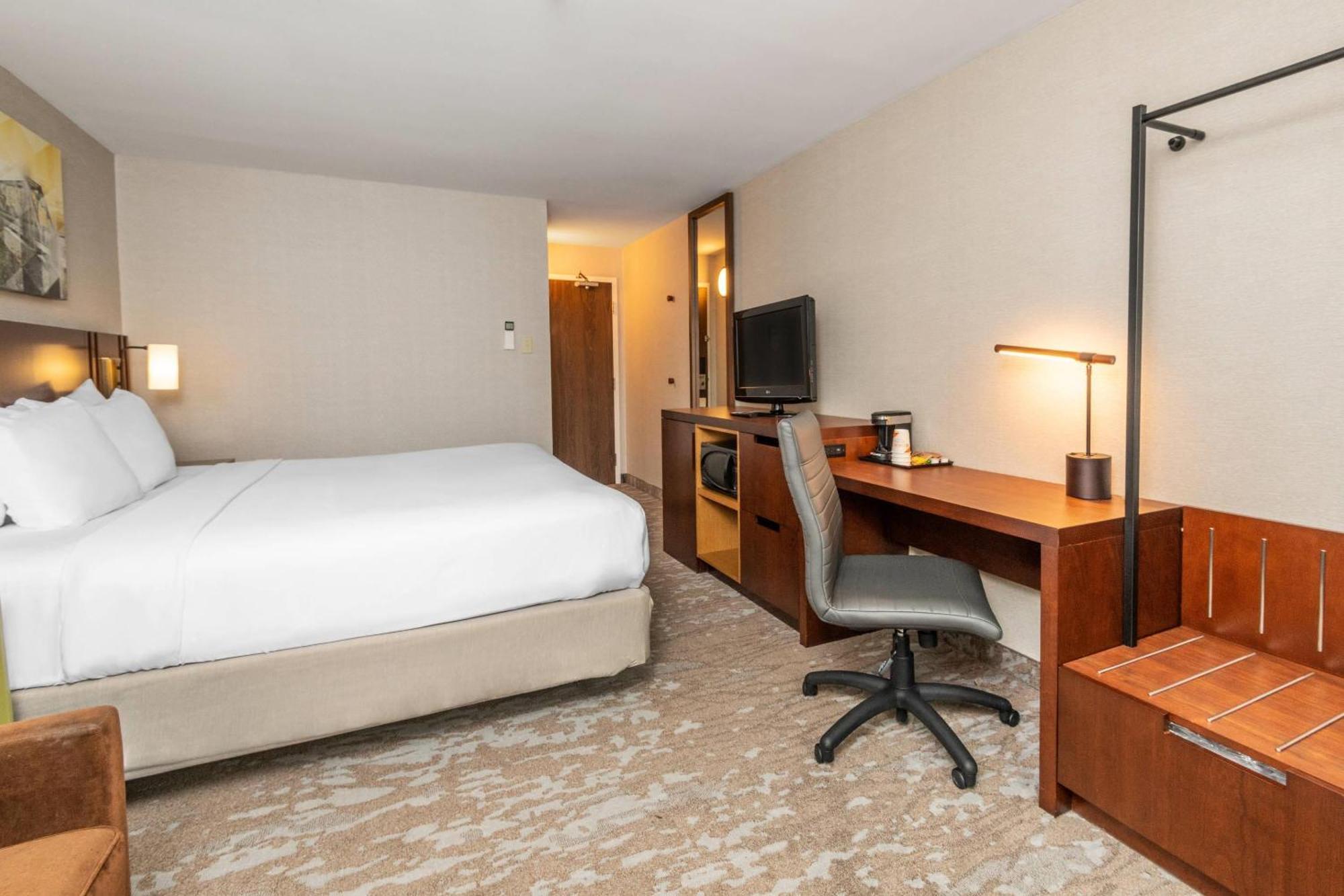 Comfort Inn Оттава Экстерьер фото